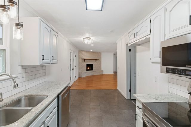 1615 W Sherryden Drive, Rogers, AR 72758