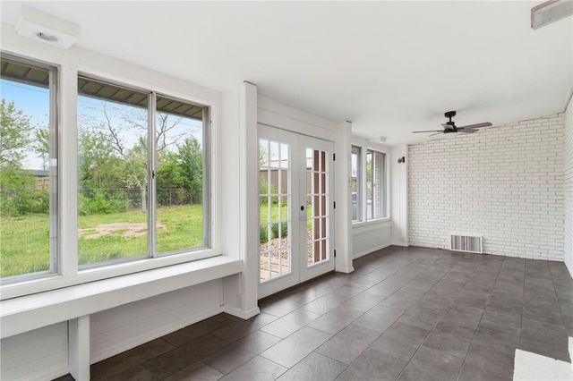 1615 W Sherryden Drive, Rogers, AR 72758