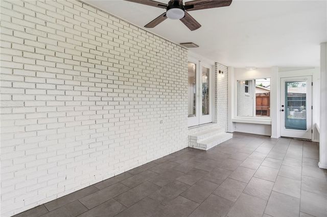 1615 W Sherryden Drive, Rogers, AR 72758