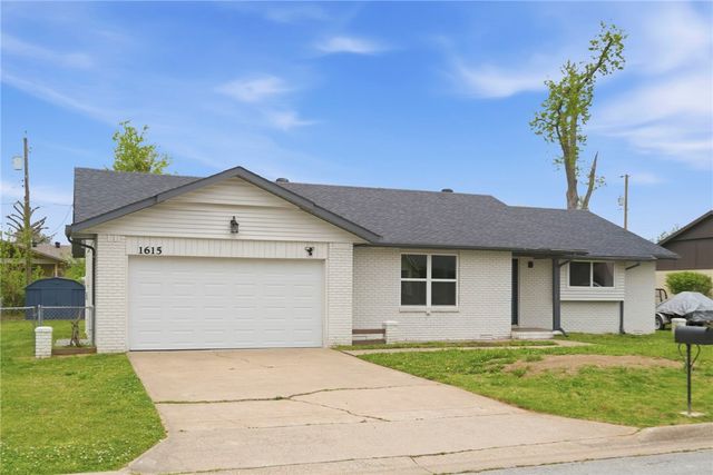1615 W Sherryden Drive, Rogers, AR 72758