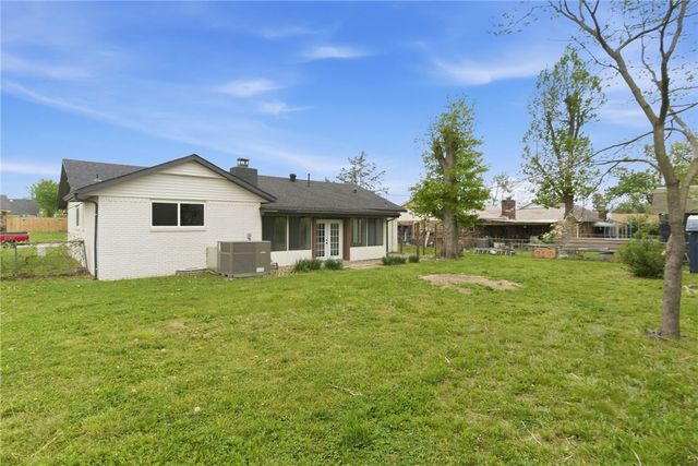 1615 W Sherryden Drive, Rogers, AR 72758