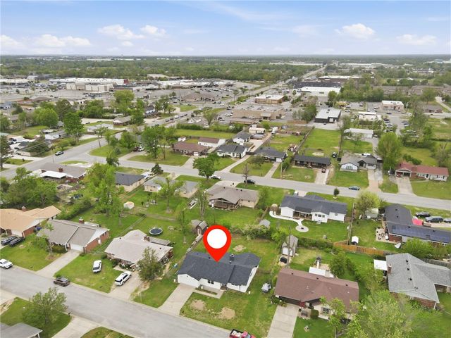 1615 W Sherryden Drive, Rogers, AR 72758