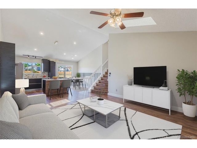 75 N Holcomb St, Castle Rock, CO 80104