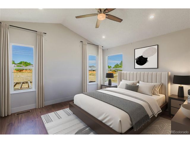 75 N Holcomb St, Castle Rock, CO 80104