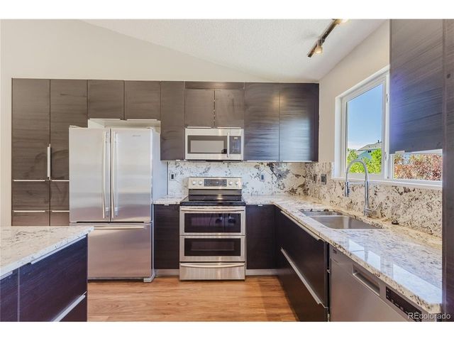 75 N Holcomb St, Castle Rock, CO 80104