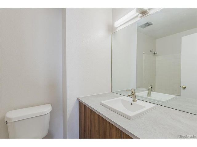 75 N Holcomb St, Castle Rock, CO 80104