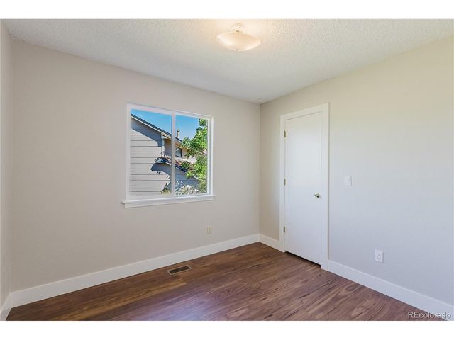 75 N Holcomb St, Castle Rock, CO 80104