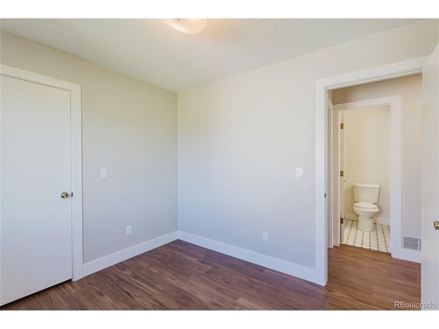 75 N Holcomb St, Castle Rock, CO 80104