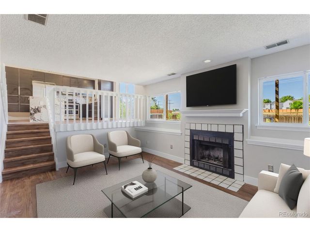 75 N Holcomb St, Castle Rock, CO 80104