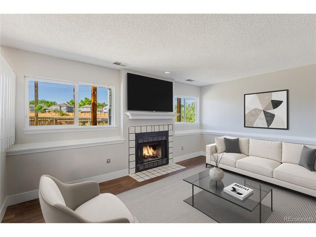 75 N Holcomb St, Castle Rock, CO 80104
