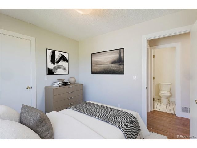 75 N Holcomb St, Castle Rock, CO 80104