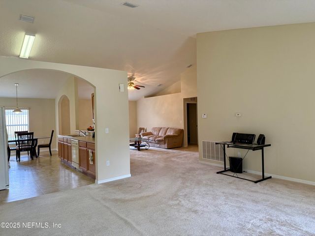 24 SEVILLE ORANGE Path, Palm Coast, FL 32164