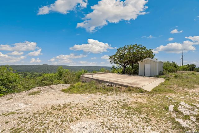519 County Road 270, Mico, TX 78056