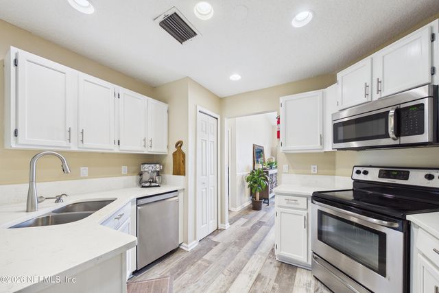 2487 WINGED ELM Drive E, Jacksonville, FL 32246