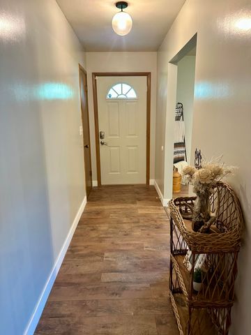 1709 S 11th Avenue, Ozark, MO 65721