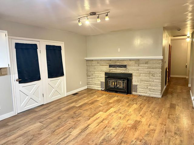 1709 S 11th Avenue, Ozark, MO 65721