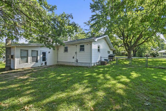 1709 S 11th Avenue, Ozark, MO 65721