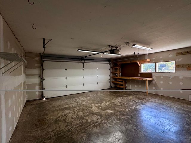 1709 S 11th Avenue, Ozark, MO 65721
