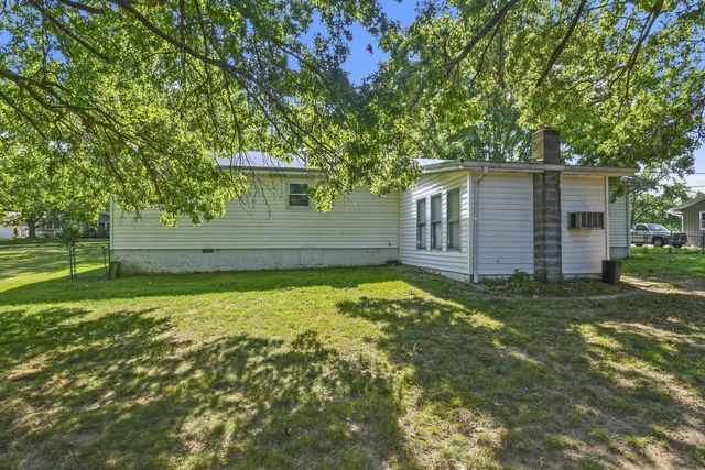 1709 S 11th Avenue, Ozark, MO 65721