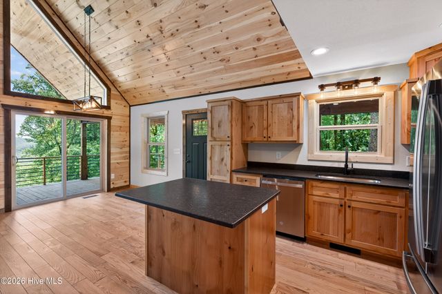 1386 Outlook Road, Murphy, NC 28906