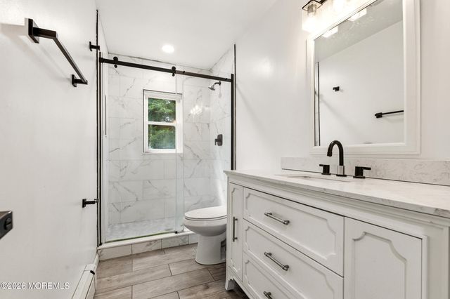 179 Nottoway Lane, Toms River, NJ 08755