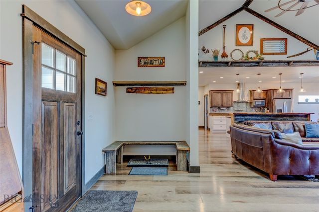 31 Bluffs Court, Clyde Park, MT 59018