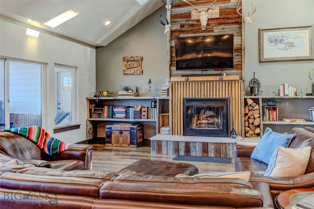 31 Bluffs Court, Clyde Park, MT 59018