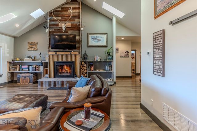 31 Bluffs Court, Clyde Park, MT 59018