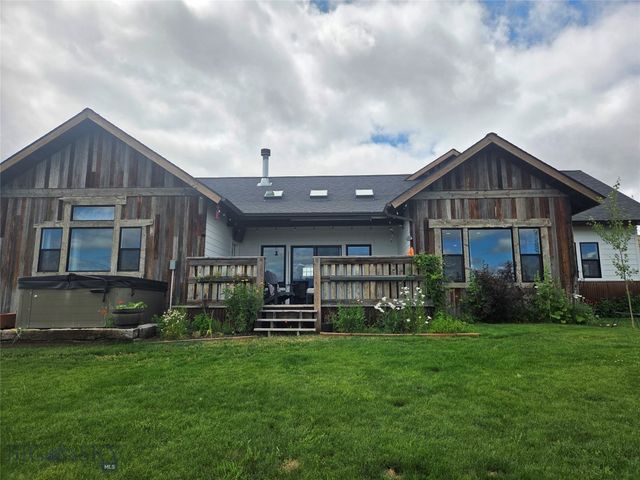 31 Bluffs Court, Clyde Park, MT 59018