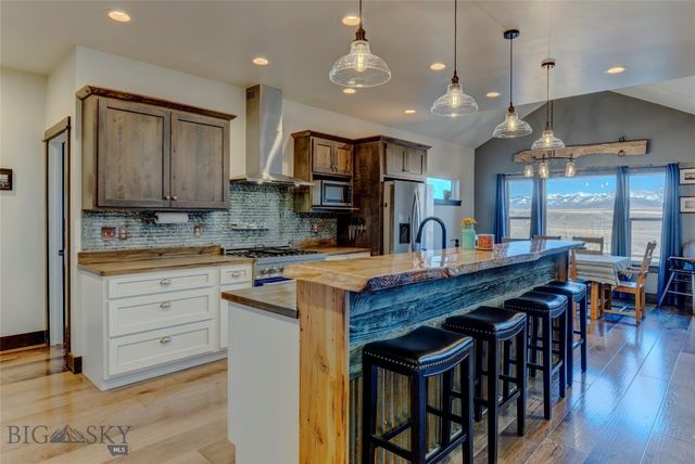 31 Bluffs Court, Clyde Park, MT 59018