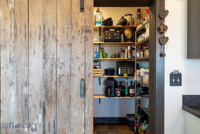 31 Bluffs Court, Clyde Park, MT 59018