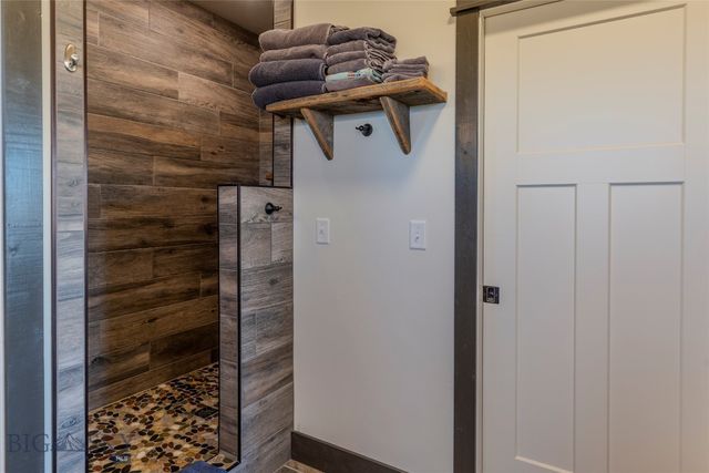 31 Bluffs Court, Clyde Park, MT 59018