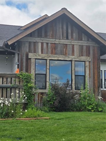 31 Bluffs Court, Clyde Park, MT 59018