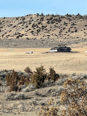 31 Bluffs Court, Clyde Park, MT 59018