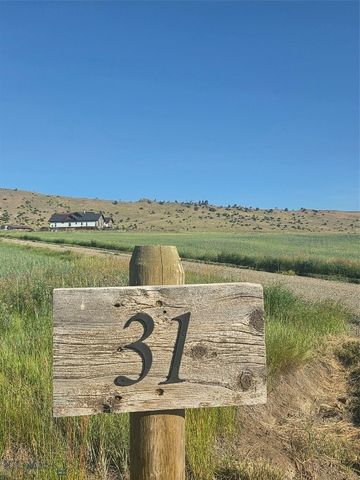 31 Bluffs Court, Clyde Park, MT 59018