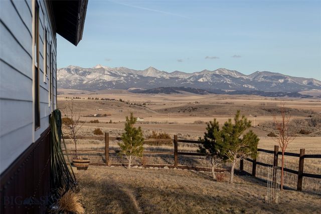 31 Bluffs Court, Clyde Park, MT 59018