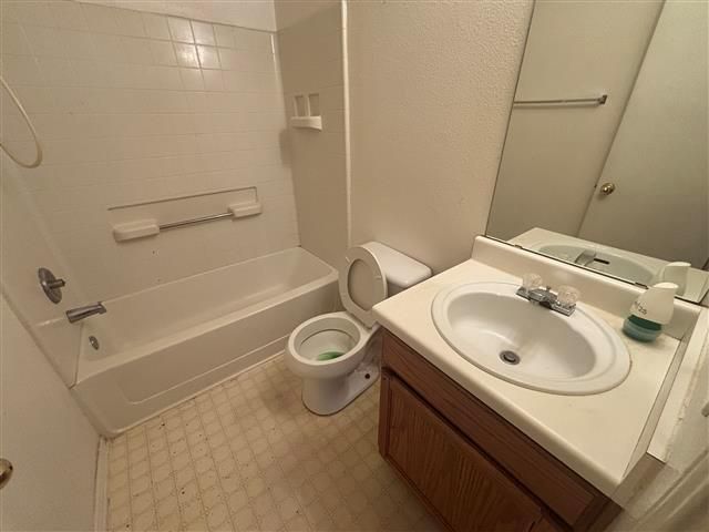 506 Garrett CT, Hutto, TX 78634