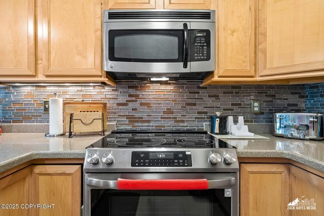 7655 Stepping Stone Lane, Q2, Anchorage, AK 99504