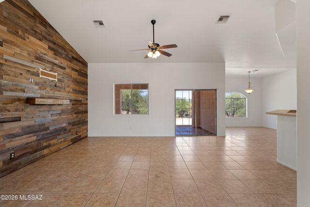 880 Calle Zapotec, Rio Rico, AZ 85648