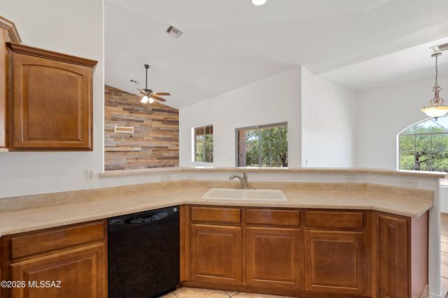 880 Calle Zapotec, Rio Rico, AZ 85648