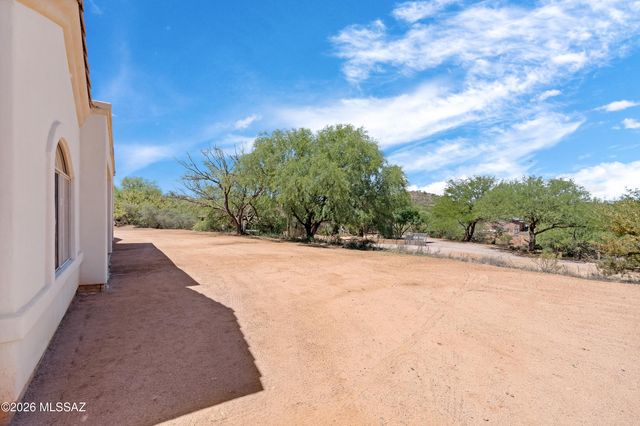 880 Calle Zapotec, Rio Rico, AZ 85648