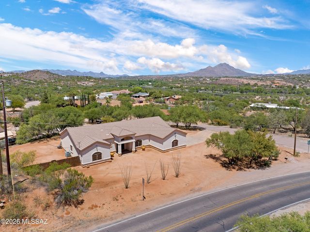 880 Calle Zapotec, Rio Rico, AZ 85648