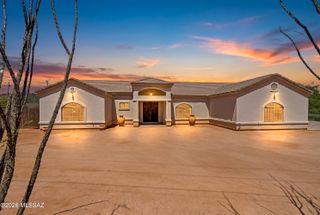 880 Calle Zapotec, Rio Rico, AZ 85648