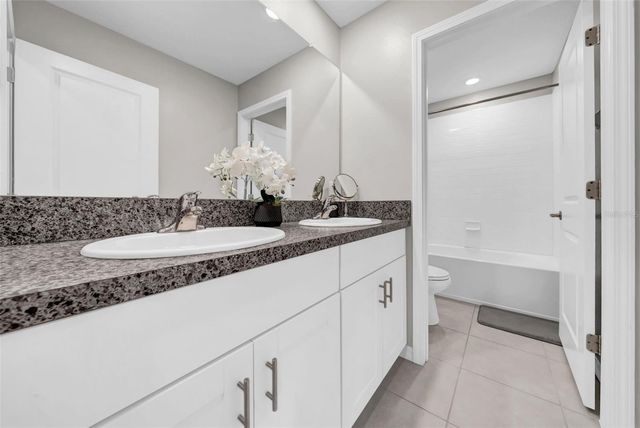 31440 BARREL WAVE WAY, Wesley Chapel, FL 33545