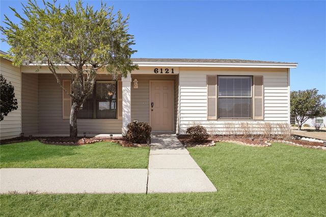 6121 KITTIWAKE DRIVE, Lakeland, FL 33809