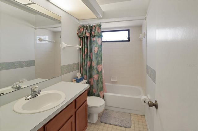 6121 KITTIWAKE DRIVE, Lakeland, FL 33809