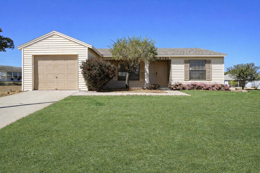 6121 KITTIWAKE DRIVE, Lakeland, FL 33809