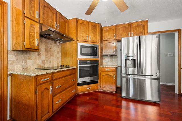 4503 Lake Park Drive, Arlington, TX 76016