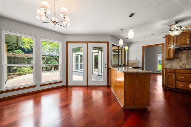 4503 Lake Park Drive, Arlington, TX 76016
