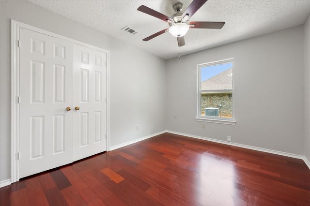 4503 Lake Park Drive, Arlington, TX 76016